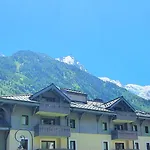 La Ginabelle - Vue Mont Blanc Avec Piscine Apartamento *